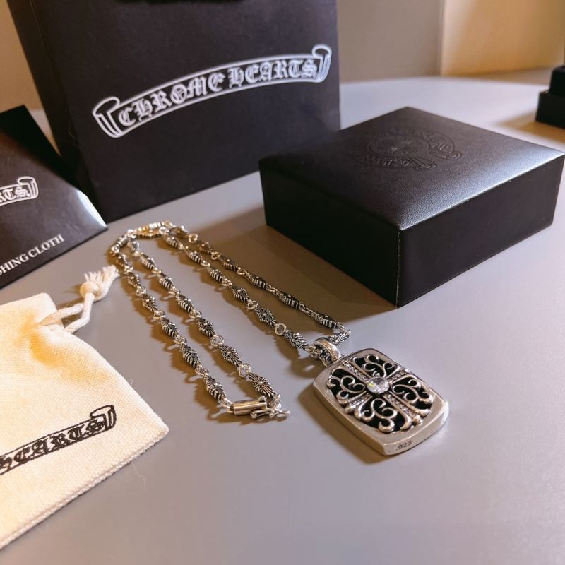 Ch*0me He**ts necklaces